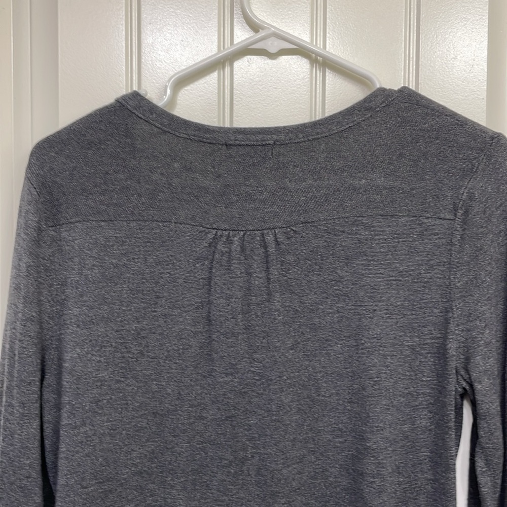 Eddie Bauer gray sweater - Picture 8 of 9